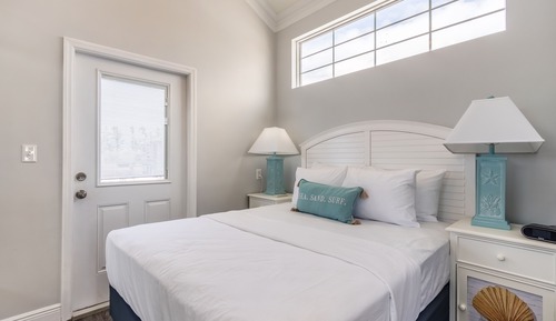 Elite Cottage, Multiple Beds, Kitchen (No Pets - Linens Included)