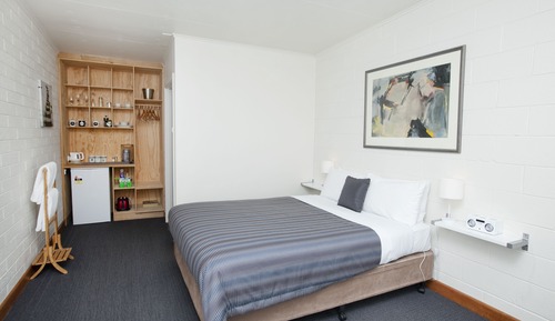 Motel Suite