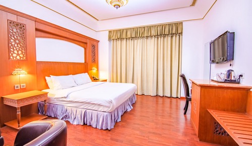 Double Room, 1 Queen Bed, City View