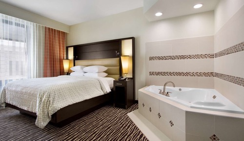 Suite, 1 King Bed, Jetted Tub