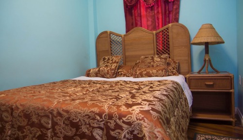 Standard Suite, 1 Queen Bed