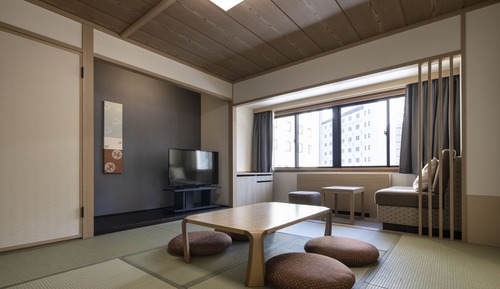 Superior Non-Smoking Japanese(EastBuilding)-Breakfast + Deluxe KAISEKI Dinner at Japanese Restaurant