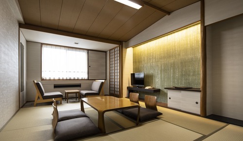 Superior Non-Smoking Japanese(South Building)-Breakfast+Deluxe KAISEKI Dinner at Japanese Restaurant