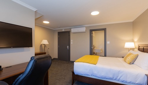 Standard Room, 1 Queen Bed