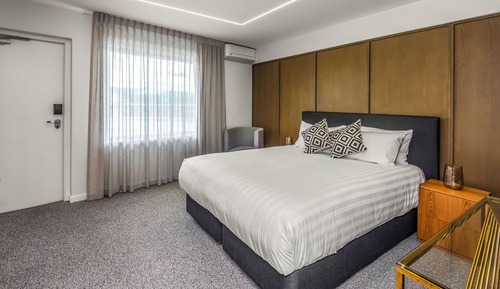 Studio, 1 King Bed