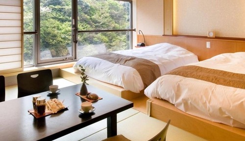 Premier Twin Room, Non Smoking, Mountain View