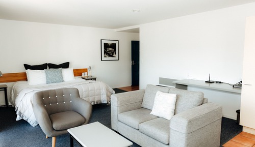 Studio Mid Floor Sea View