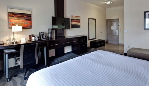 Standard Room, 1 King Bed (LEISURE)