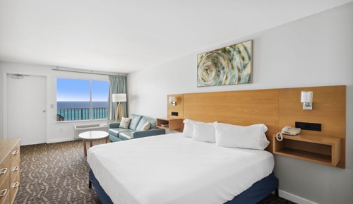 Classic Room, 1 King Bed, Beachfront