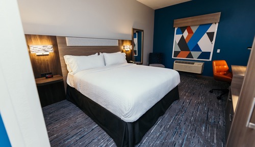 Standard Room, 1 King Bed