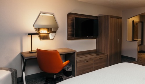 Standard Room, 1 King Bed, Accessible Bathtub (Communications)