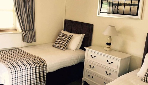 Twin Room, Ensuite