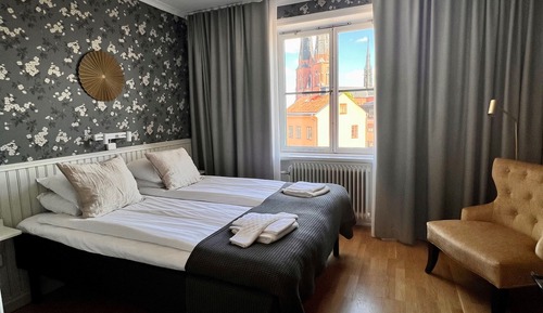 Superior Double Room, 1 Queen Bed, Courtyard View