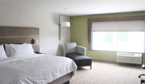 Standard Room, 1 King Bed, Accessible (Communications)