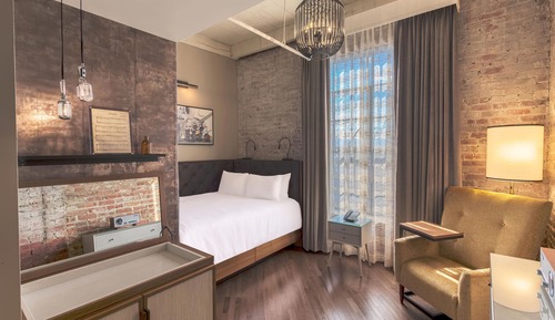 Studio, 1 Queen Bed (Hearing Accessible)