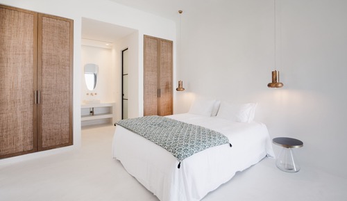 Koukoumi Suite with Veranda & Hot Tub