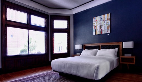 Suite, 1 King Bed, Accessible, Ground Floor