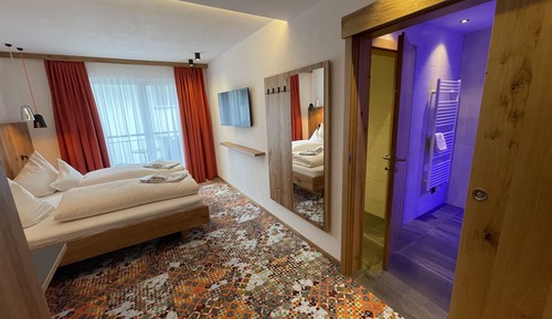 Double Room, Balcony