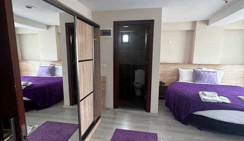 Deluxe Room, 1 King Bed