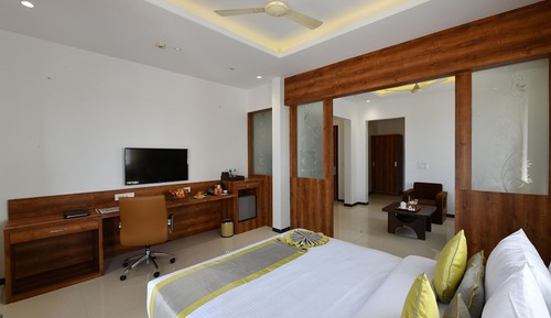 Executive Studio Suite
