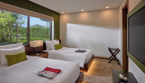 Three Bedroom Villa with Private Onsen