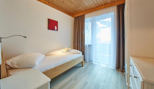 Single Room, Balcony