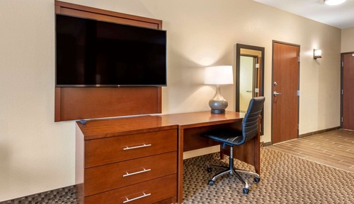 Suite, 1 King Bed, Non Smoking