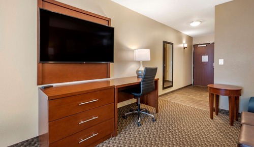 Suite, 1 King Bed, Non Smoking
