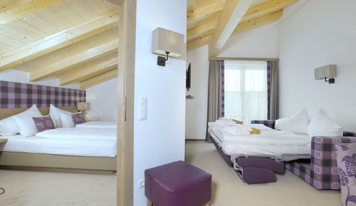 Suite, Balcony