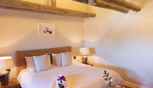 Upper One Bedroom