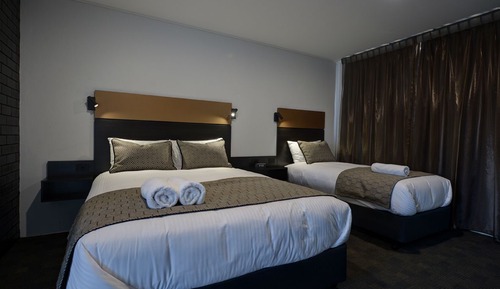 Executive Double or Twin Room, 1 Queen Bed and 1 Single Bed