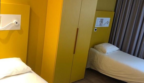Triple Room, Multiple Beds