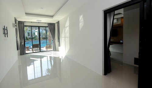 2 Bedrooms Villa Garden View