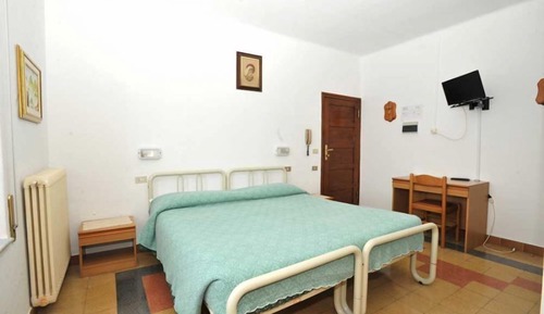 Basic Double Room, 1 Queen Bed, Non Smoking