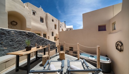  Cave House