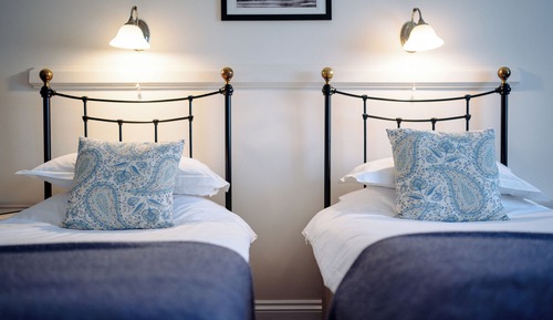 Twin Room (Large)