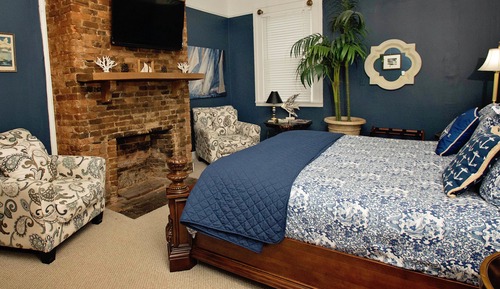Nautical or Honey Suite