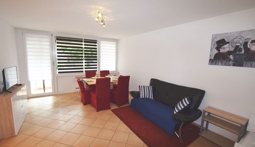 Apartment, 2 Bedrooms (85-00)