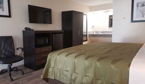 Deluxe Room, 1 King Bed, Non Smoking