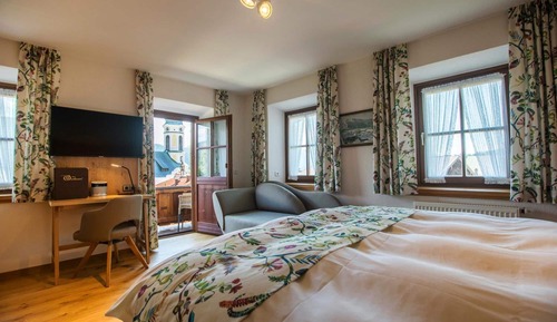Deluxe Double Room, Balcony, Mountain View