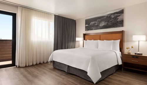 Suite, 1 King Bed, Accessible, Non Smoking (Two-Room Suite)