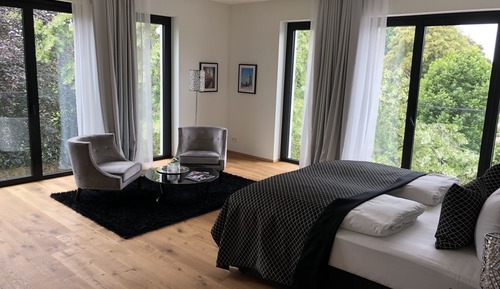Junior Suite (Suite No. 5)