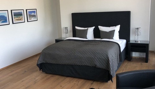 Junior Suite (Suite No. 6)