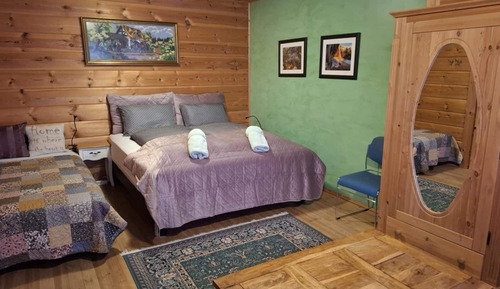 Double or Twin Room, Shared Bathroom