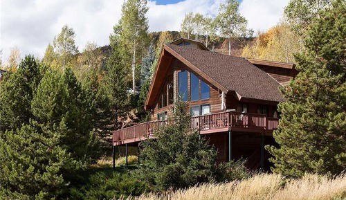 House, Multiple Beds