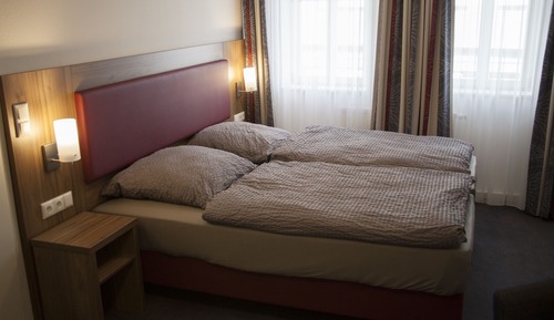 Basic Twin Room