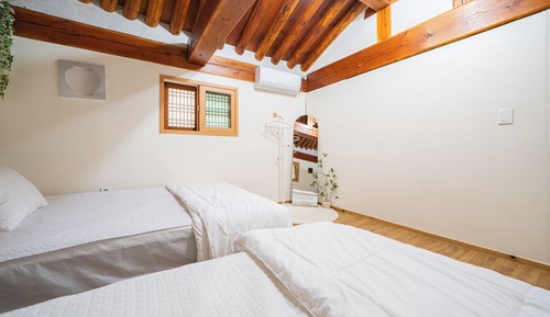 Deluxe Room (Seomchorong, 2nd Floor)
