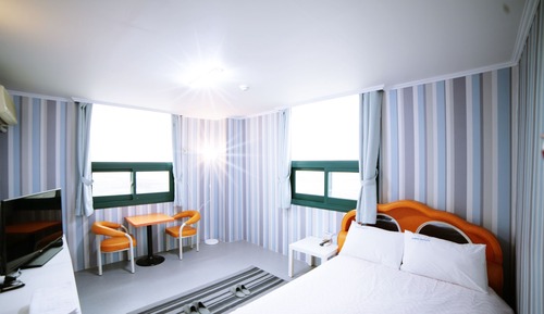 Deluxe Room, 1 Double Bed, Beach View