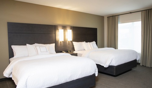 Studio, Multiple Beds, Non Smoking (Mobility/Hearing Access, Roll-in Shwr)