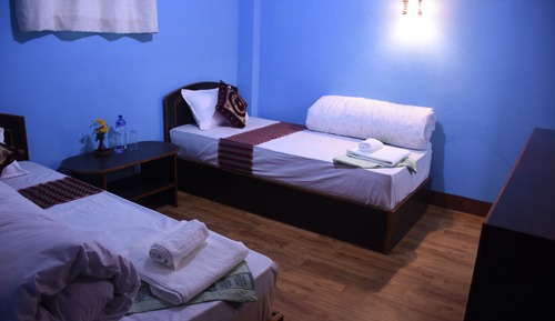 Economy Room
